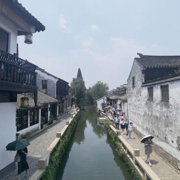 逃离部落洞穴